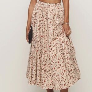 Reformation Floral Skirt. Size 8 Women